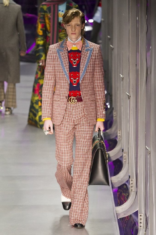 الازياء المشجرة بالوان مبهجة احدث موضة من دار غوتشي في شتاء 2018