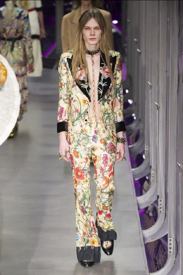 الازياء المشجرة بالوان مبهجة احدث موضة من دار غوتشي في شتاء 2018