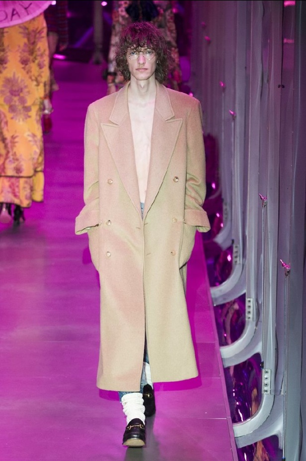 الازياء المشجرة بالوان مبهجة احدث موضة من دار غوتشي في شتاء 2018