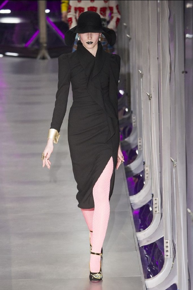 الازياء المشجرة بالوان مبهجة احدث موضة من دار غوتشي في شتاء 2018