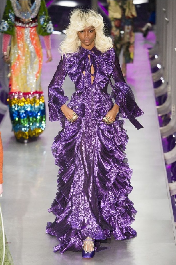 الازياء المشجرة بالوان مبهجة احدث موضة من دار غوتشي في شتاء 2018