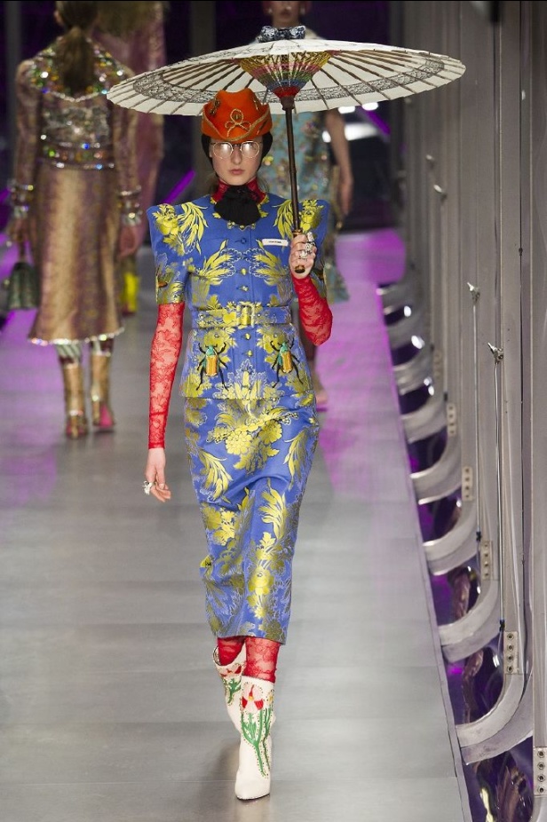 الازياء المشجرة بالوان مبهجة احدث موضة من دار غوتشي في شتاء 2018