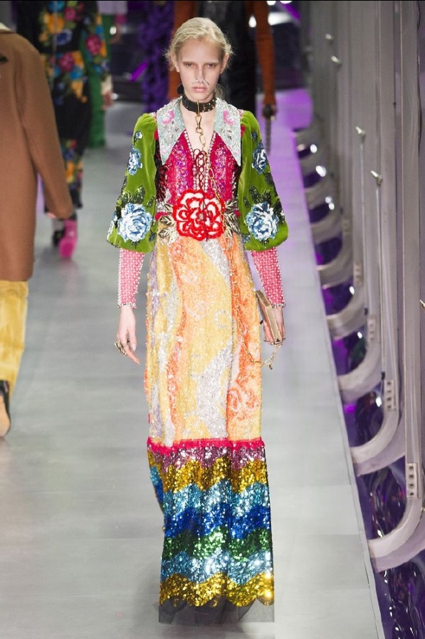 الازياء المشجرة بالوان مبهجة احدث موضة من دار غوتشي في شتاء 2018