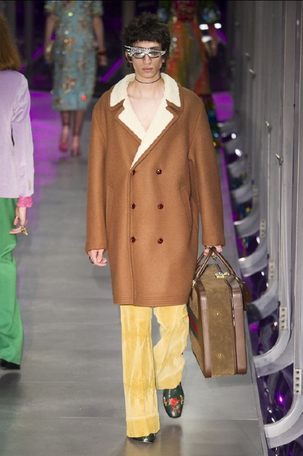 الازياء المشجرة بالوان مبهجة احدث موضة من دار غوتشي في شتاء 2018