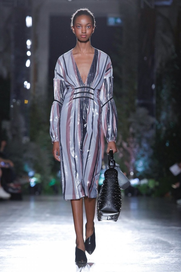 مجموعة AIGNER  للألبسة الجاهزة لخريف و شتاء 2019