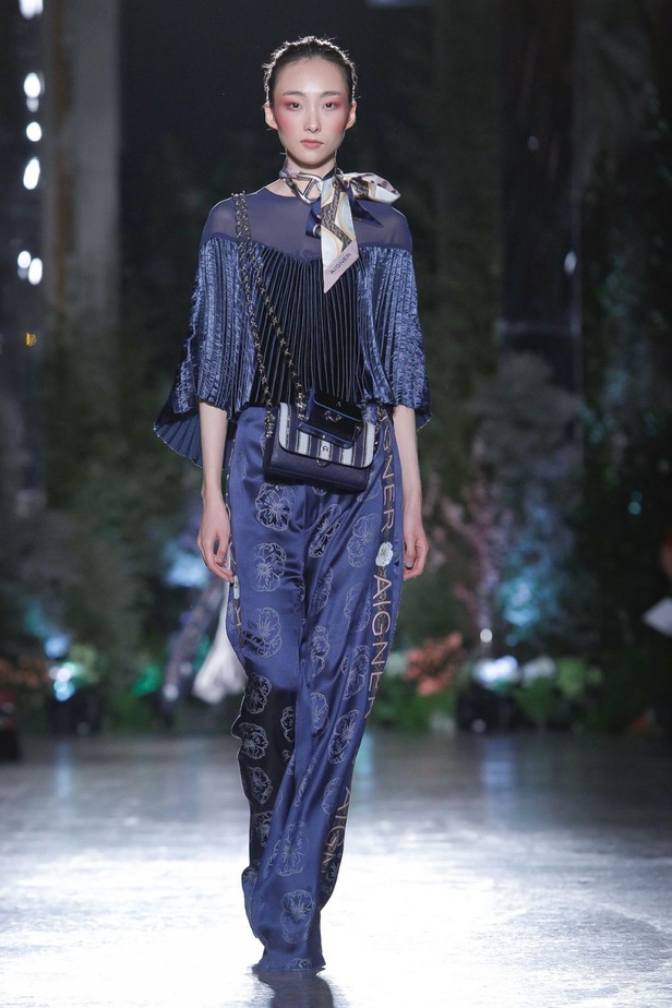 مجموعة AIGNER  للألبسة الجاهزة لخريف و شتاء 2019