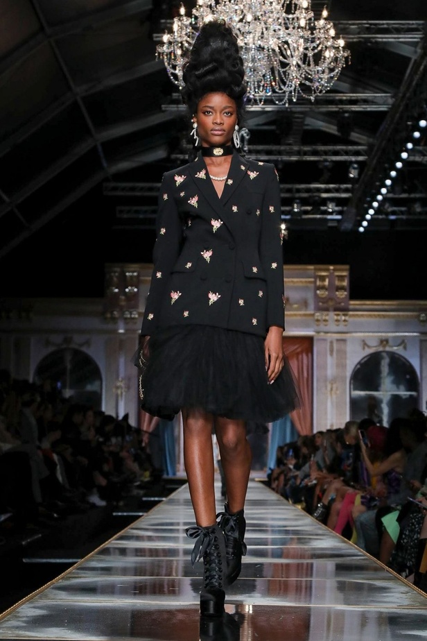 مجموعة موسكينو MOSCHINO لخريف وشتاء 2020-2021 من ميلانو