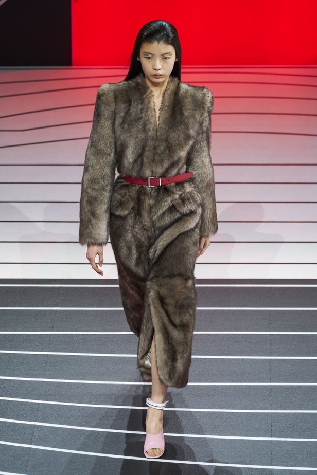 عرض أزياء  PRADA من اسبوع الموضة في ميلانو لخريف وشتاء 2020-2021