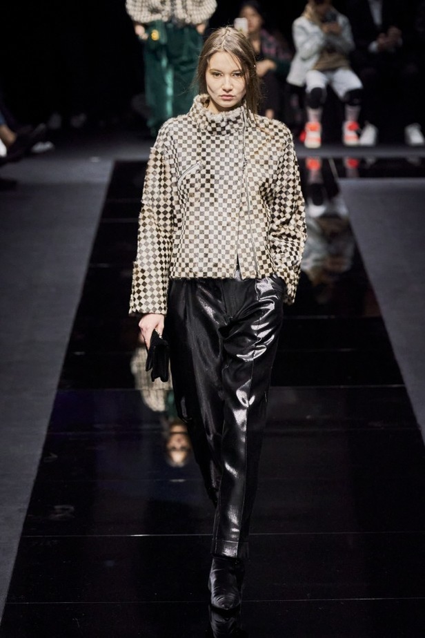 مجموعة امبريو أرماني  EMPORIO ARMANI لخريف وشتاء 2020-2021