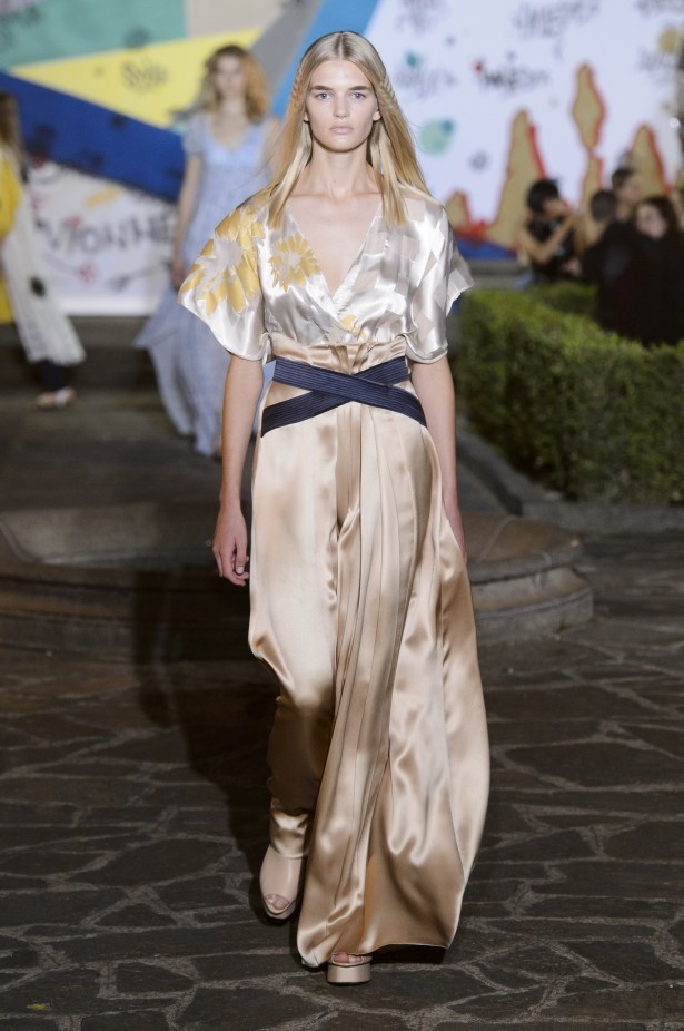 عرض أزياء فيونست لموسم ربيع 2018