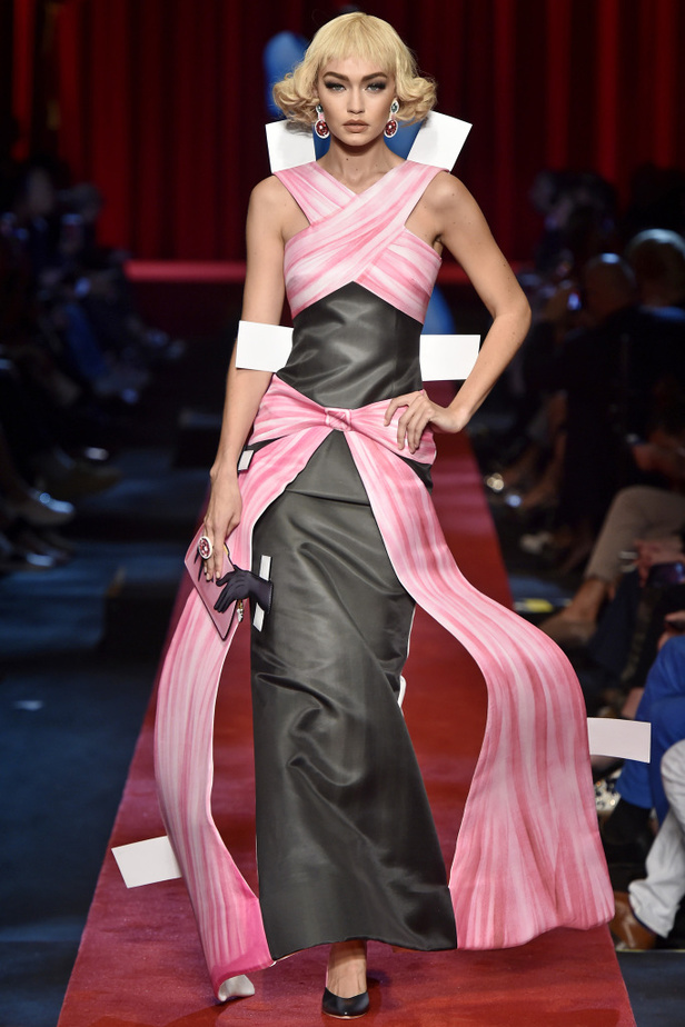 مجموعة Moschino لربيع وصيف ٢٠١٧!