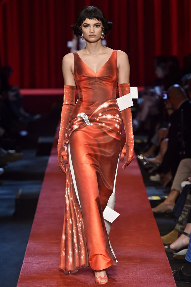 مجموعة Moschino لربيع وصيف ٢٠١٧!