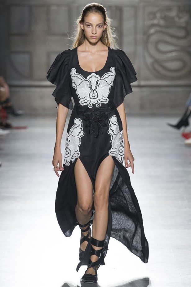 مجموعة فوستو بوغليزي لربيع و صيف 2018