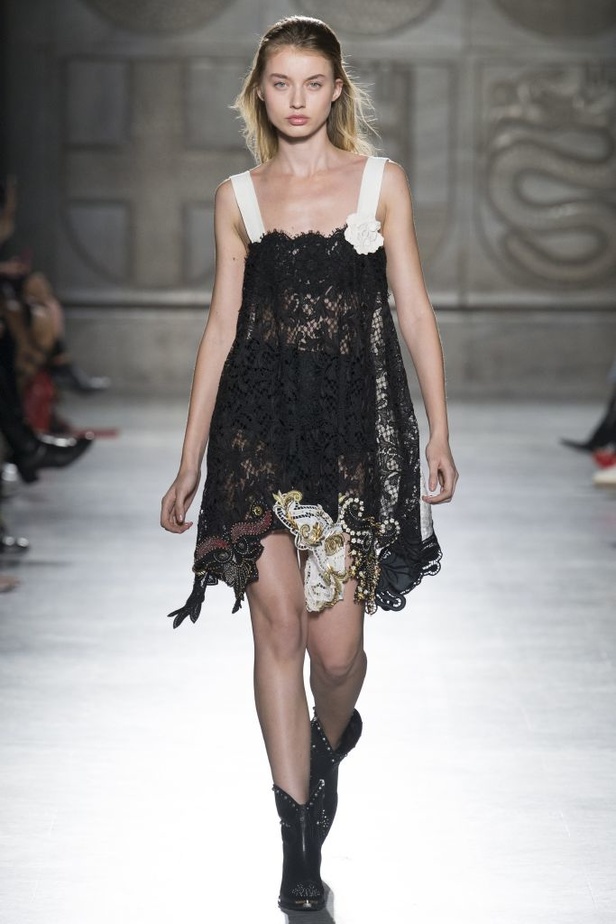 مجموعة فوستو بوغليزي لربيع و صيف 2018