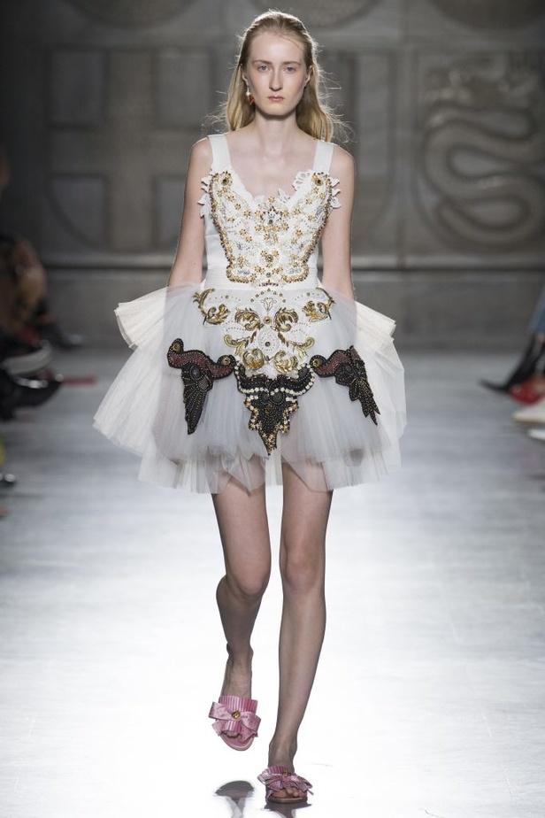 مجموعة فوستو بوغليزي لربيع و صيف 2018