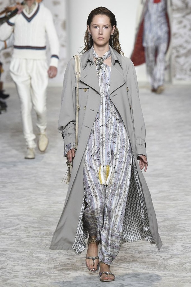 عرض أزياء “ايترو” Etro لربيع وصيف 2018 !