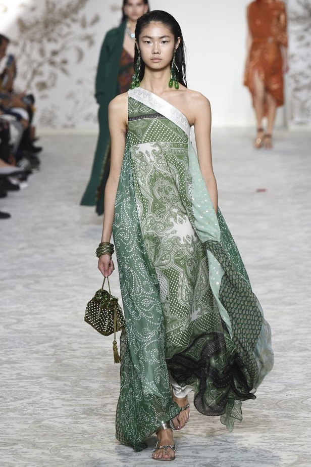 عرض أزياء “ايترو” Etro لربيع وصيف 2018 !