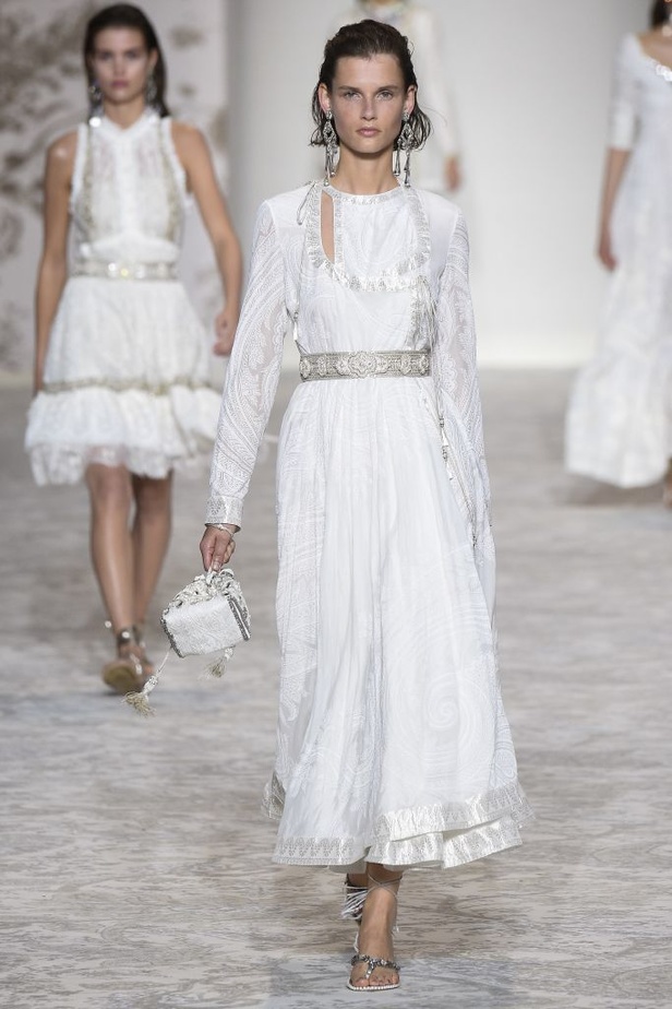 عرض أزياء “ايترو” Etro لربيع وصيف 2018 !