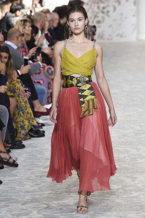 عرض أزياء “ايترو” Etro لربيع وصيف 2018 !