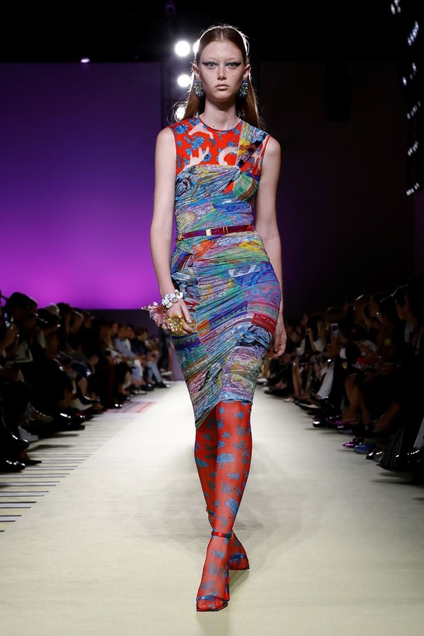 مجموعة فيرساتشي لموسم ربيع وصيف 2019