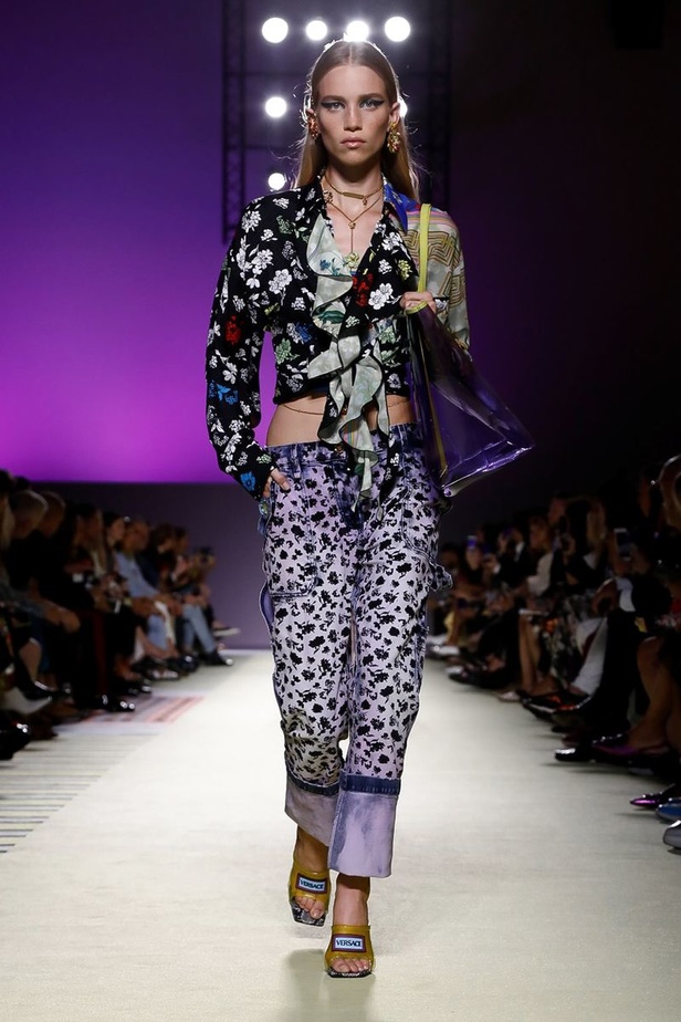 مجموعة فيرساتشي لموسم ربيع وصيف 2019