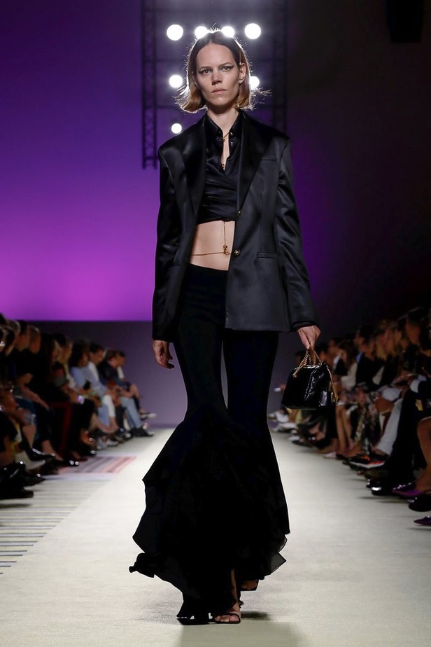 مجموعة فيرساتشي لموسم ربيع وصيف 2019