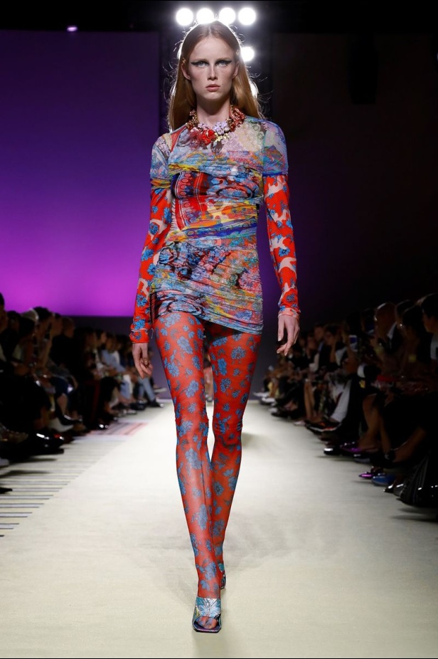 مجموعة فيرساتشي لموسم ربيع وصيف 2019