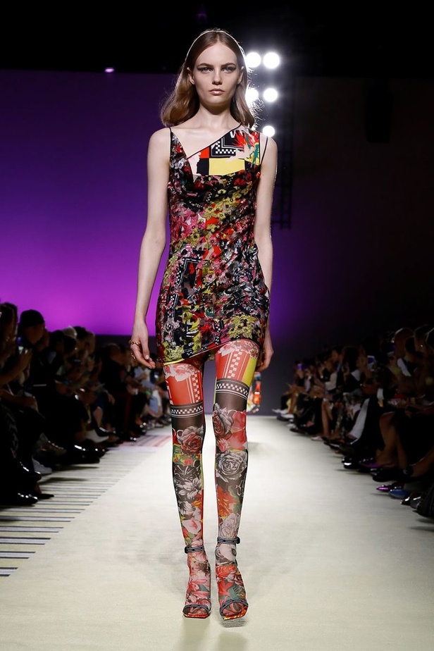 مجموعة فيرساتشي لموسم ربيع وصيف 2019