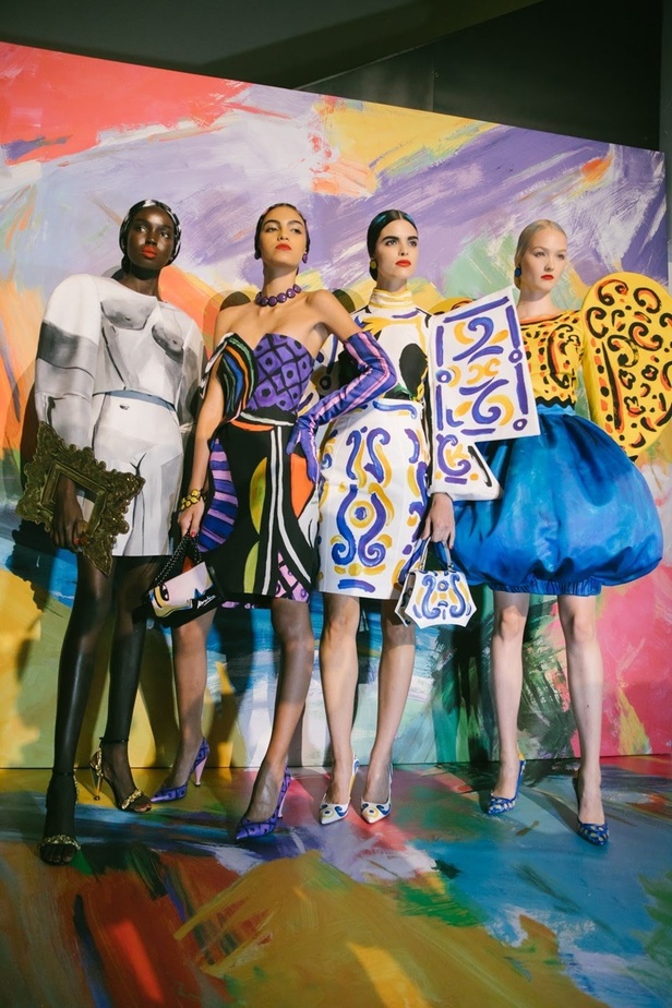 اسبوع الموضة في ميلان 2019  اخر صيحات MOSCHINO  لربيع وصيف 2020  
