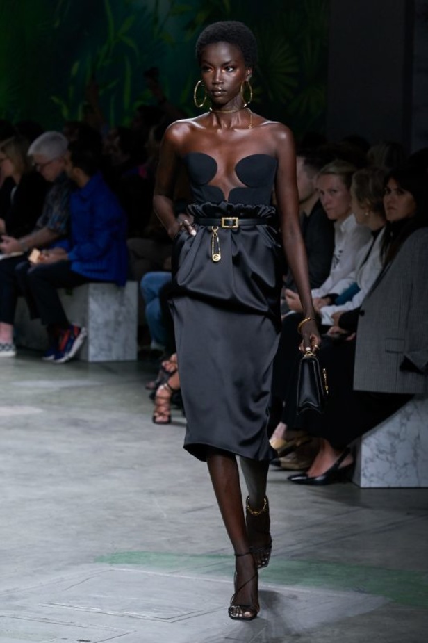 عرض ازياء Versace SS20