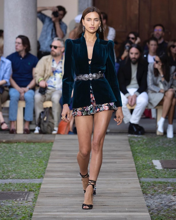 اسبوع الموضة في ميلان 2019  مجموعة ETRO لربيع وصيف 2020