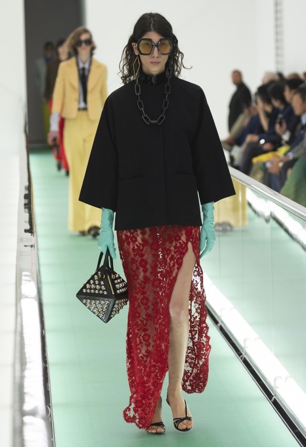 اسبوع الموضة في ميلان 2019 عرض أزياء GUCCI لربيع وصيف 2020