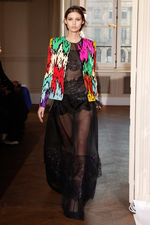 مجموعة الألبسة الراقية من شياباريلي لربيع 2017