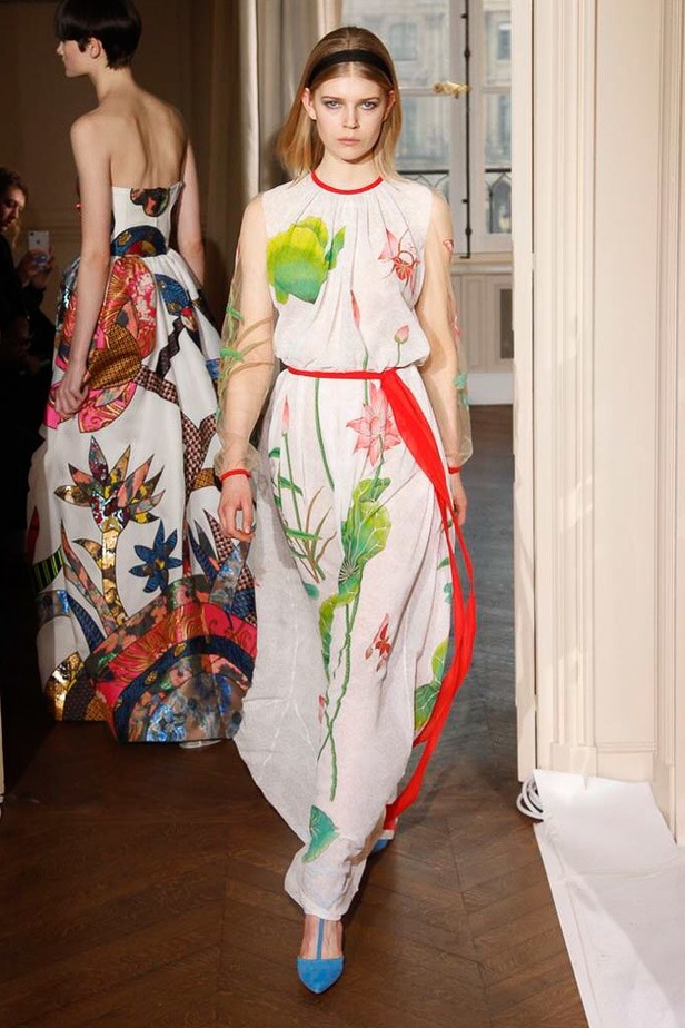 مجموعة الألبسة الراقية من شياباريلي لربيع 2017