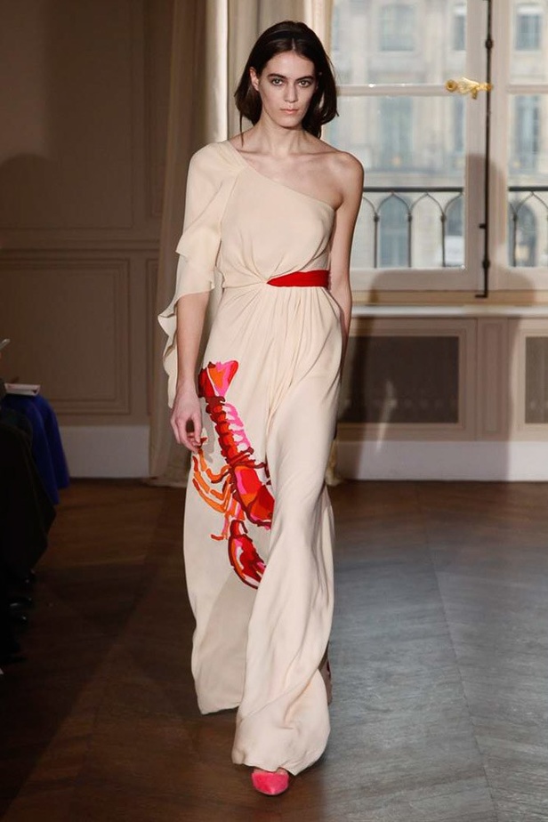 مجموعة الألبسة الراقية من شياباريلي لربيع 2017