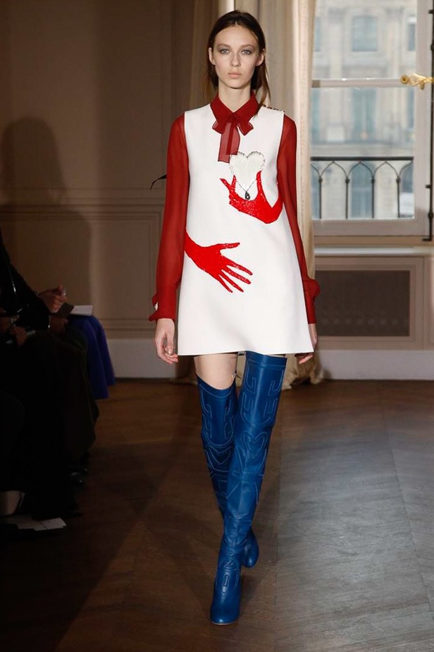 مجموعة الألبسة الراقية من شياباريلي لربيع 2017