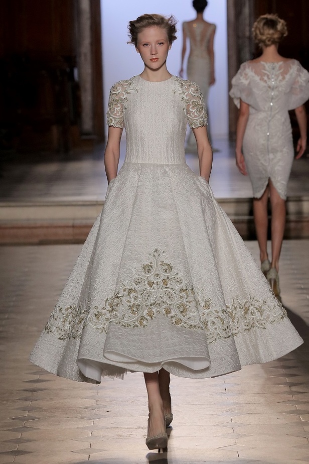 مجموعة الألبسة الراقية من طوني ورد لربيع 2017