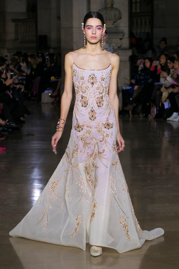 مجموعة جورج حبيقة للأزياء الفاخرة لربيع وصيف 2017  !