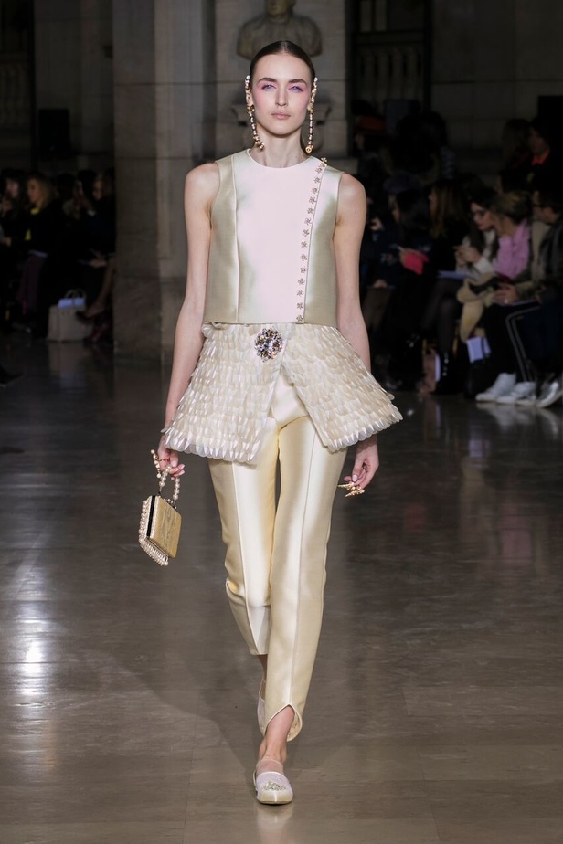 مجموعة جورج حبيقة للأزياء الفاخرة لربيع وصيف 2017  !