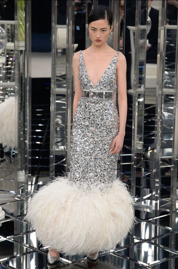 شاهدي مجموعة شانيل الراقية لصيف 2017