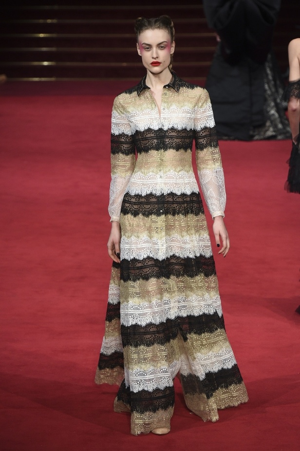 عرض أزياء Alexis Mabille لربيع 2018