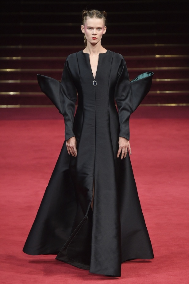 عرض أزياء Alexis Mabille لربيع 2018