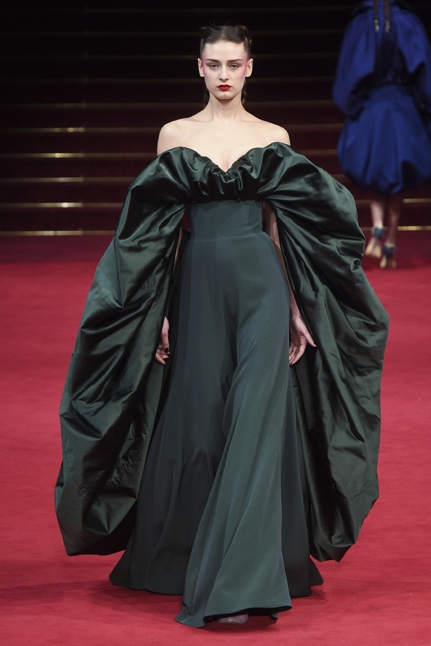 عرض أزياء Alexis Mabille لربيع 2018