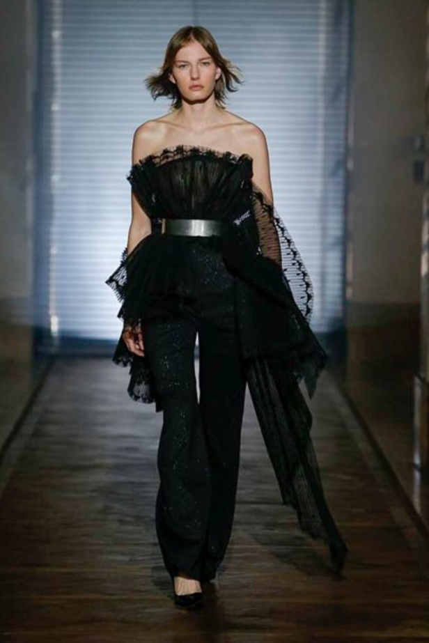 مجموعة Givenchy للهوت كوتور لموسم ربيع وصيف 2018