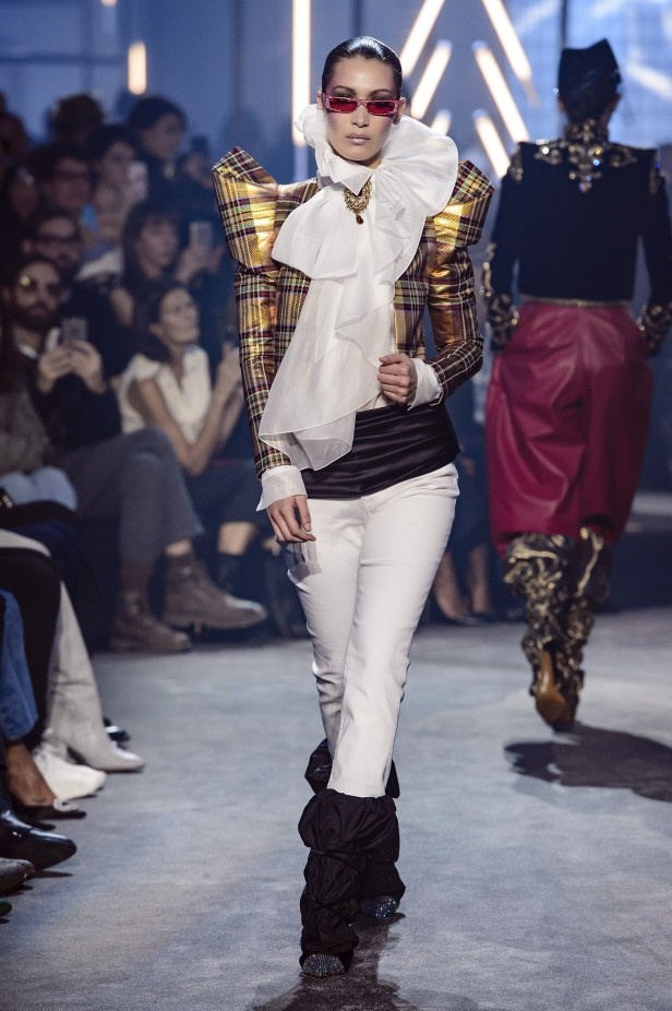 مجموعة Alexandre Vauthier للهوت كوتور لربيع وصيف 2018 