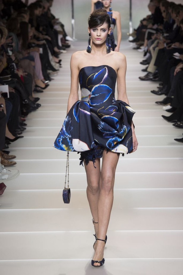 مجموعة Giorgio Armani للهوت كوتور لربيع وصيف 2018