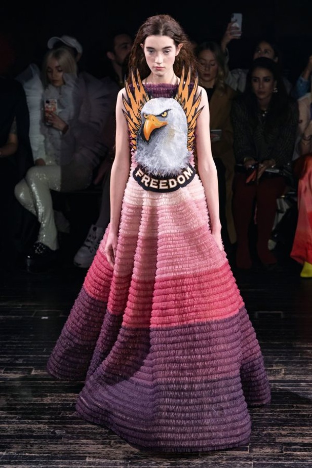 مجموعة طليعية من Viktor & Rolf لربيع وصيف 2019