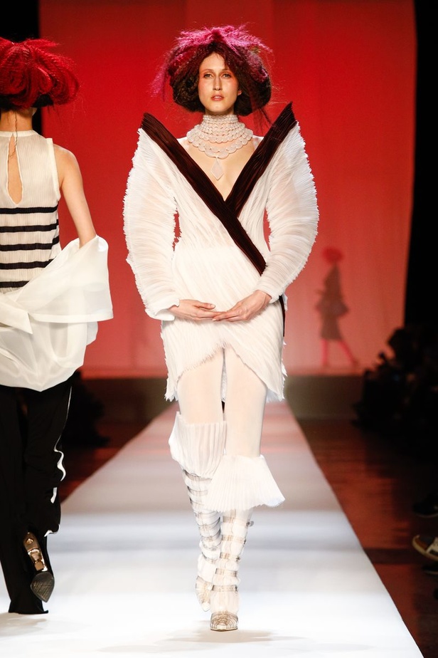 مجموعة الألبسة الراقية من جان بول غوتييه لربيع 2019