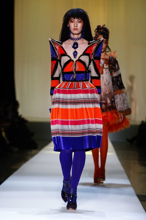 مجموعة الألبسة الراقية من جان بول غوتييه لربيع 2019