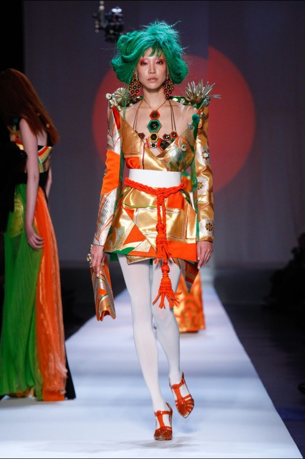 مجموعة الألبسة الراقية من جان بول غوتييه لربيع 2019